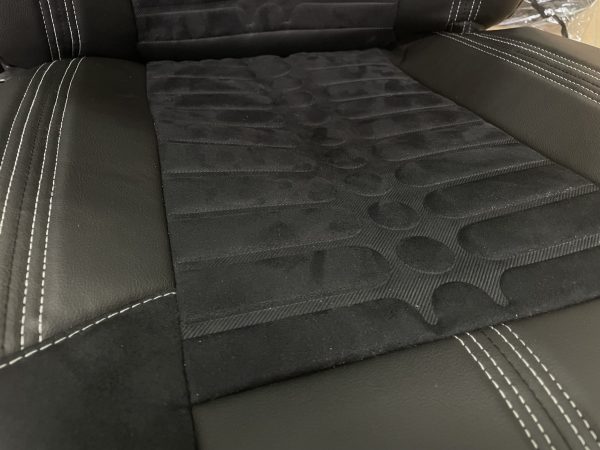 Sėdynių užvalkalai Dacia Duster - reljefinė Alcantara ir eko oda - Image 7